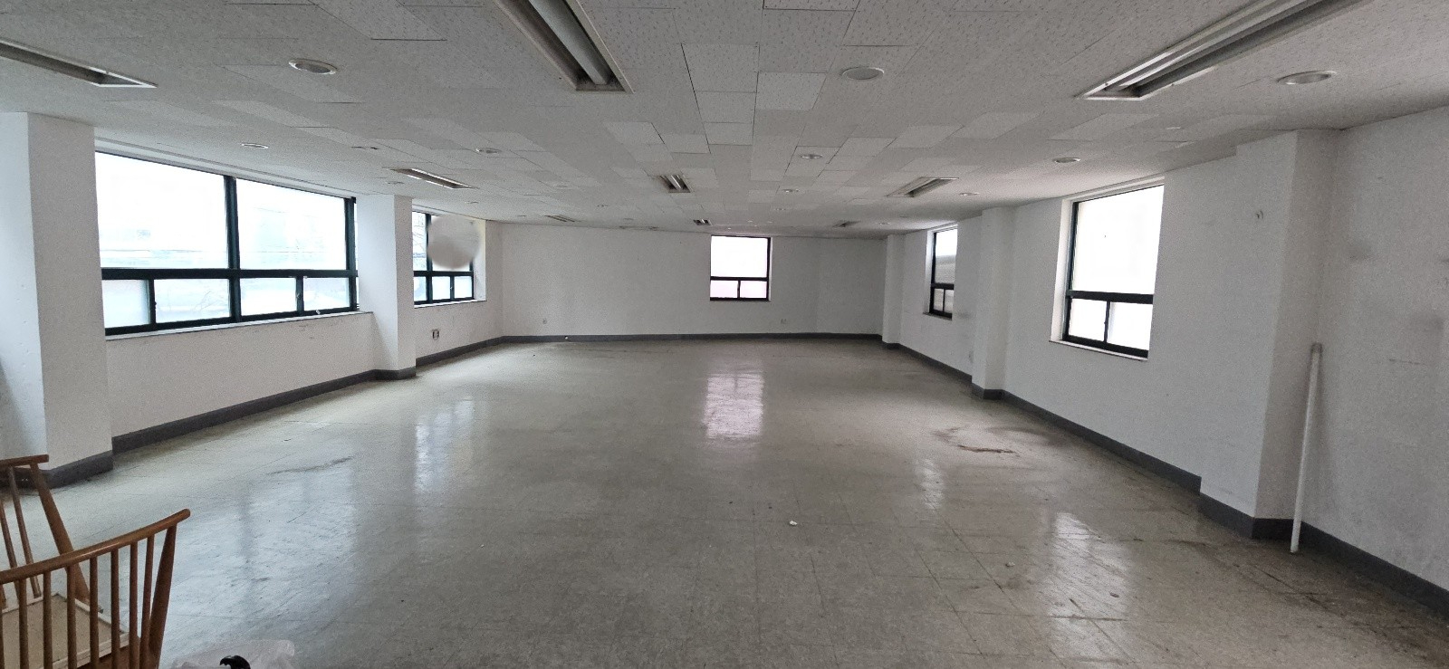 부산광역시 동래구 명륜동 사무실 - 1