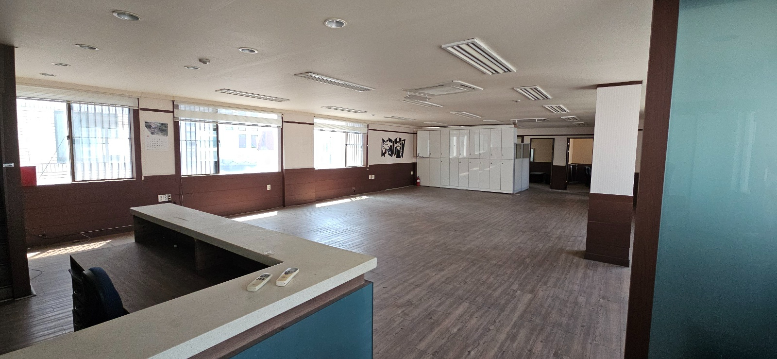 부산광역시 연제구 거제동 사무실 - 1