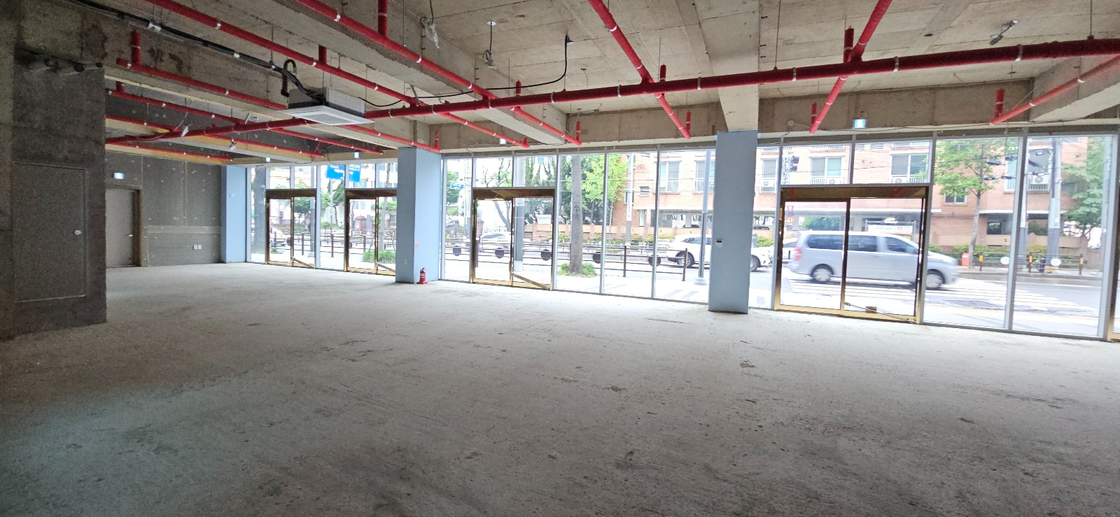 부산광역시 연제구 거제동 상가 썸네일 2