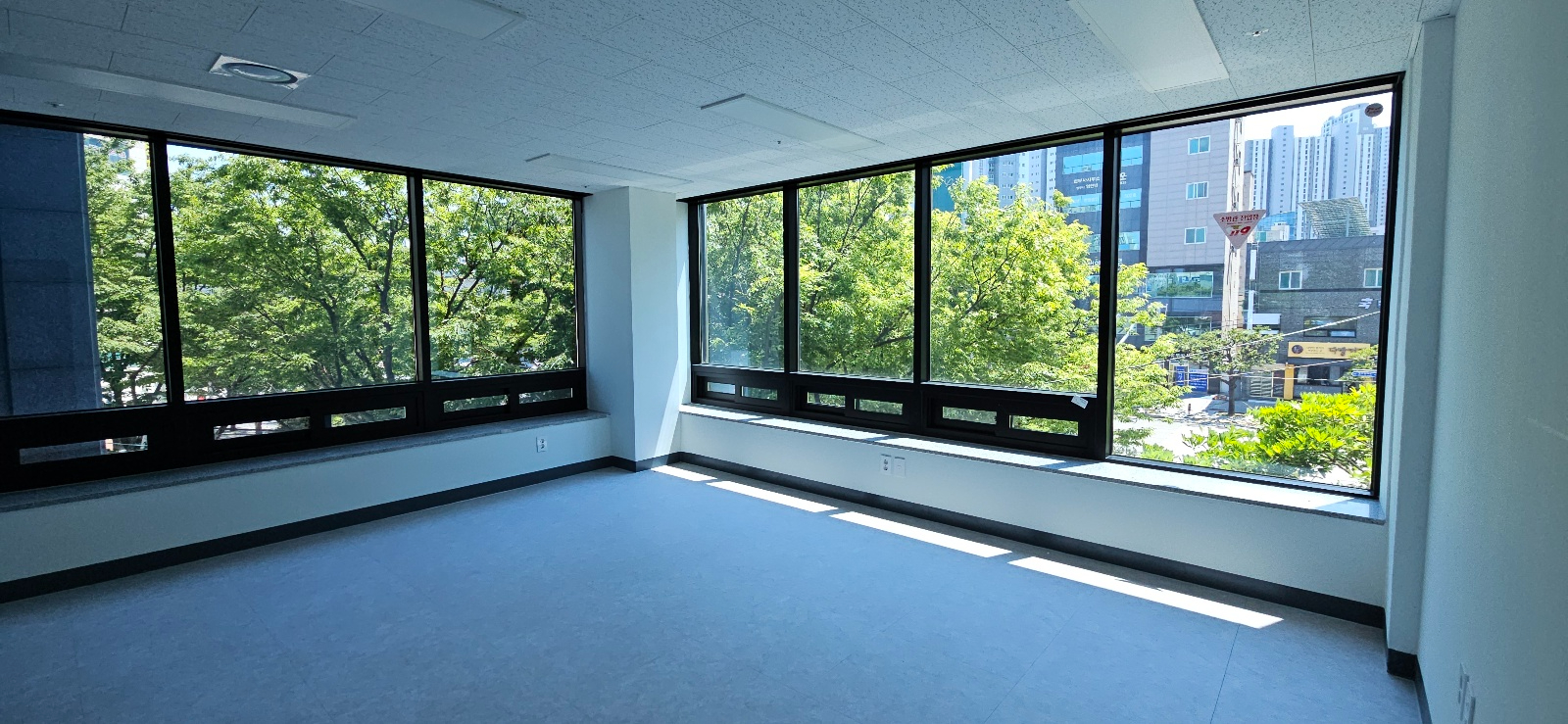 부산광역시 연제구 거제동 사무실 썸네일 2