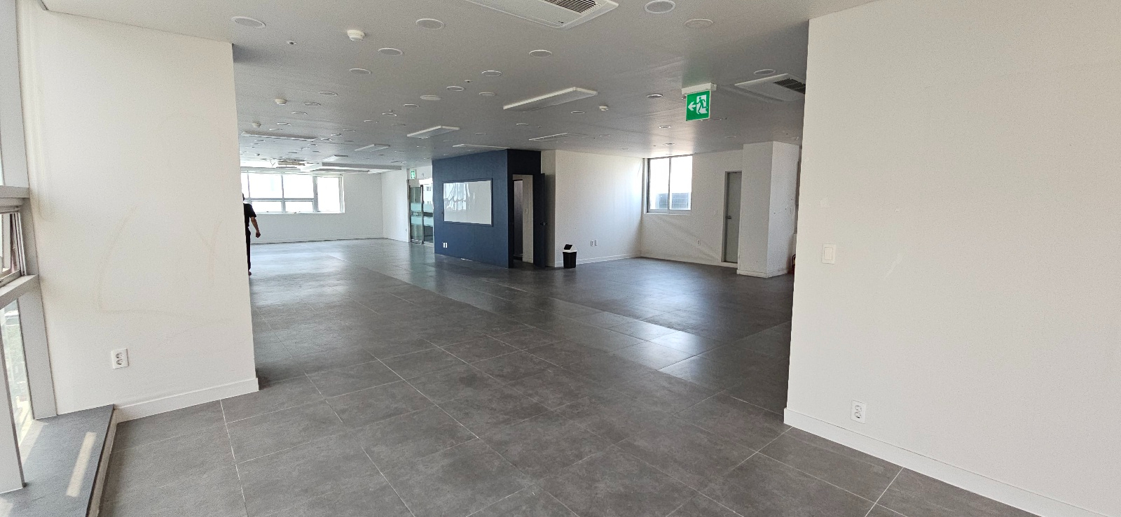 부산광역시 연제구 거제동 사무실 썸네일 5