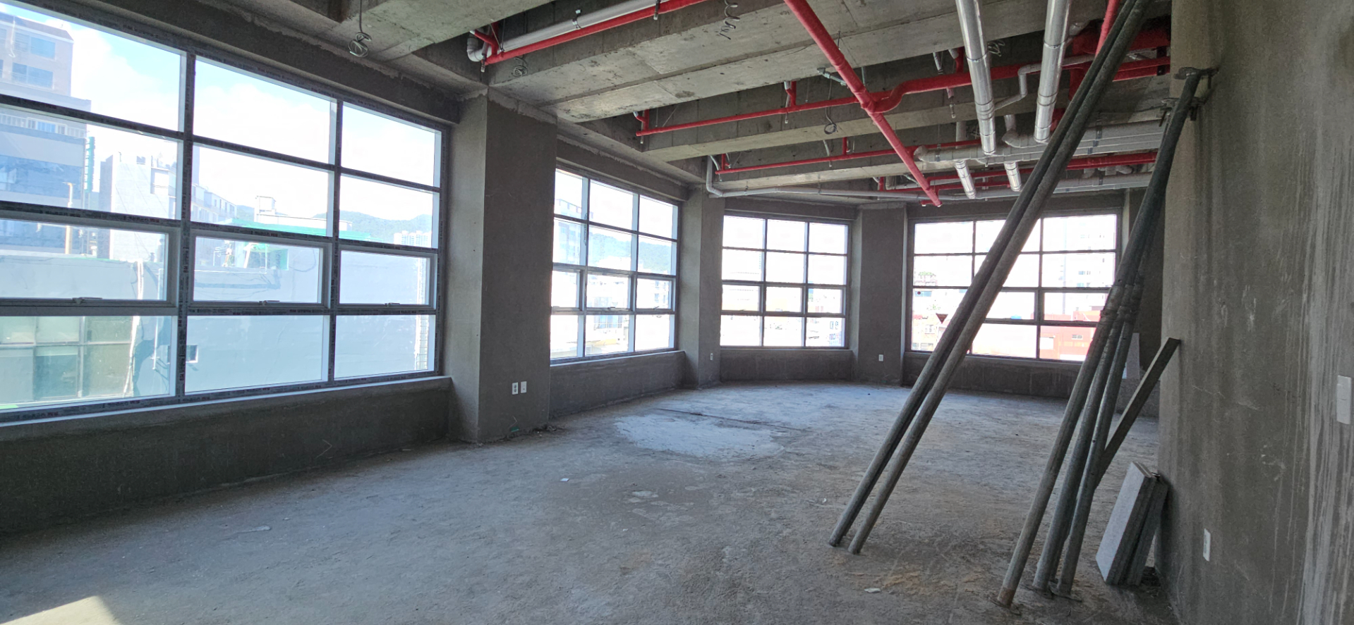 부산광역시 남구 대연동 상가 - 1