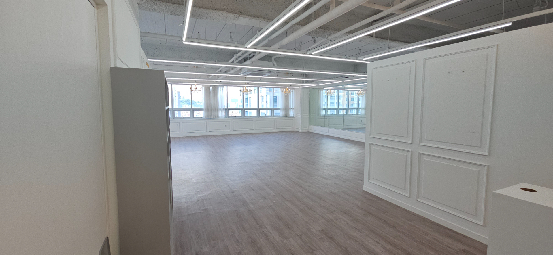 부산광역시 수영구 광안동 사무실 - 1