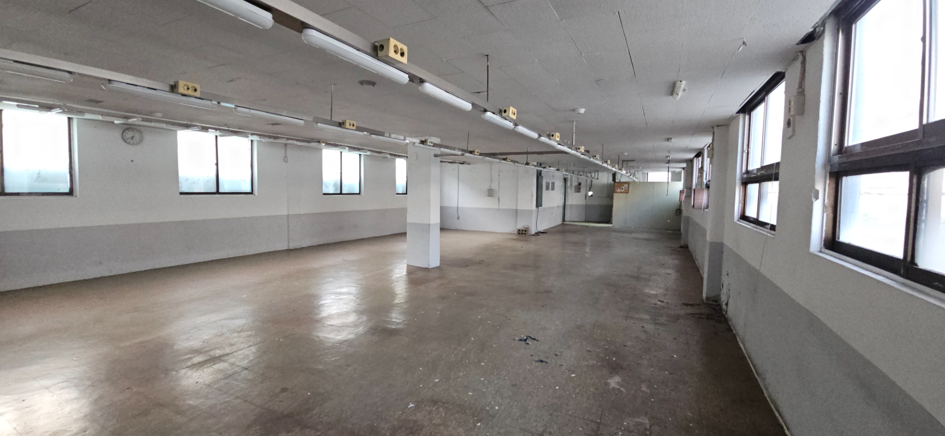 부산광역시 연제구 거제동 사무실 - 1