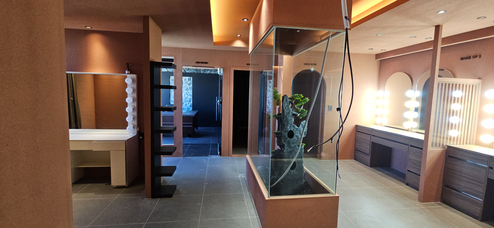 부산광역시 수영구 남천동 사무실 - 1