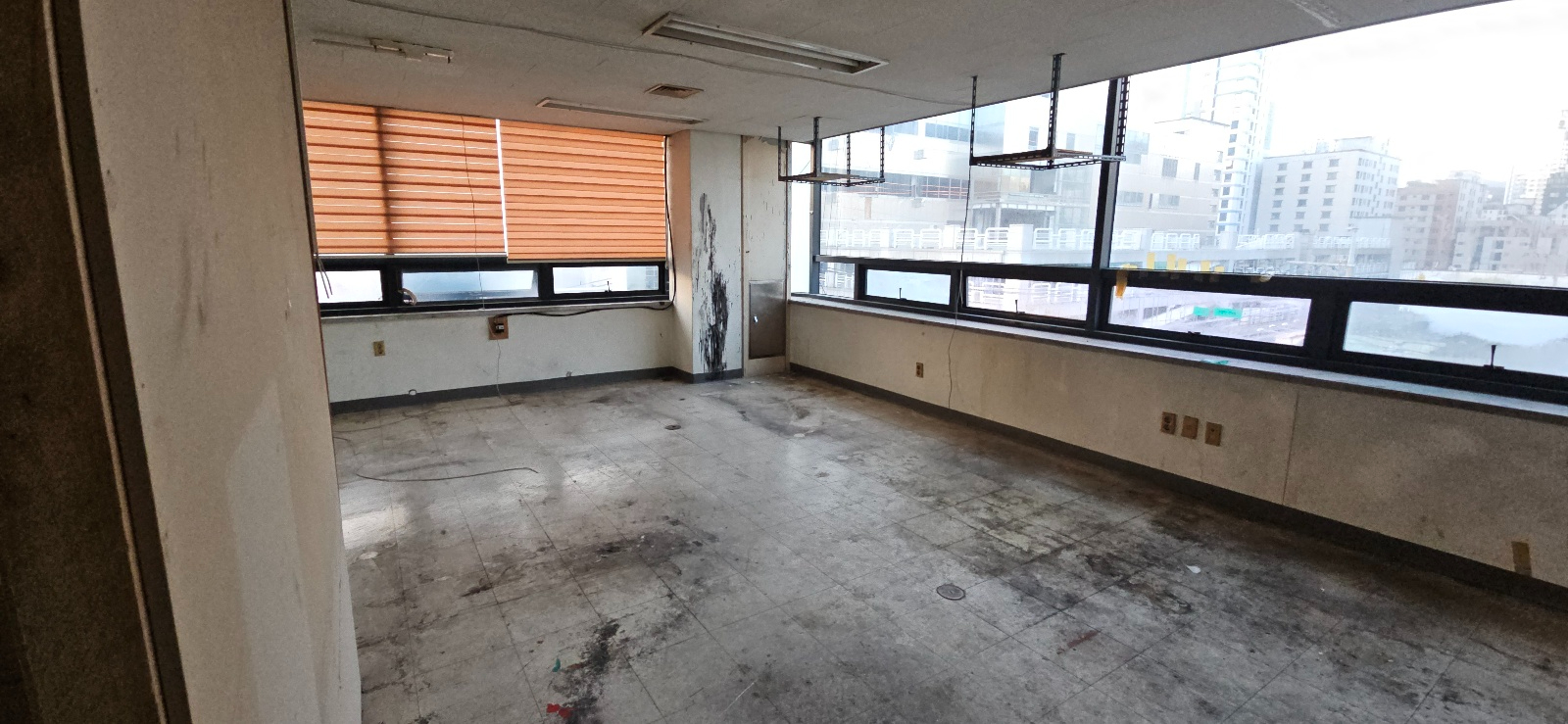 부산광역시 남구 우암동 상가 썸네일 3