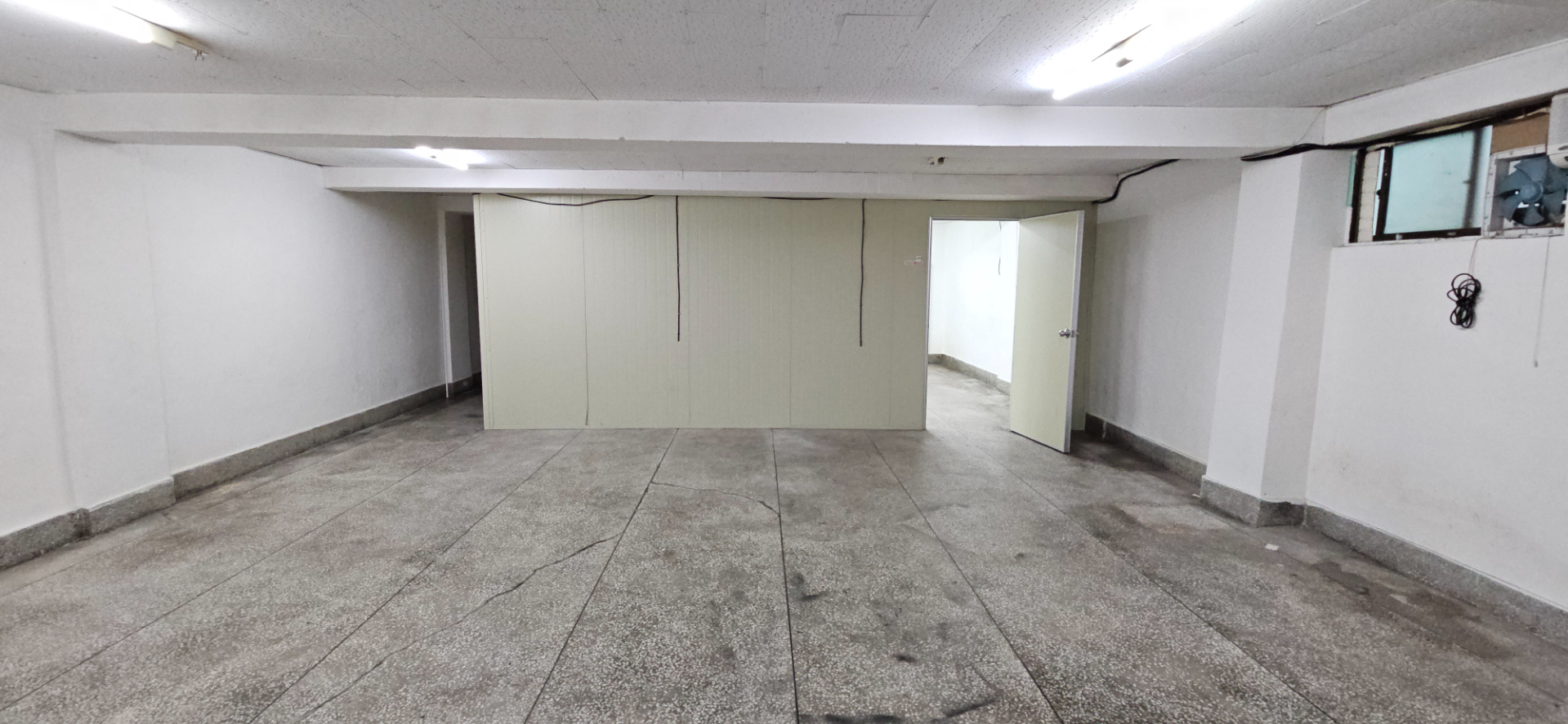 부산광역시 연제구 거제동 상가 썸네일 2