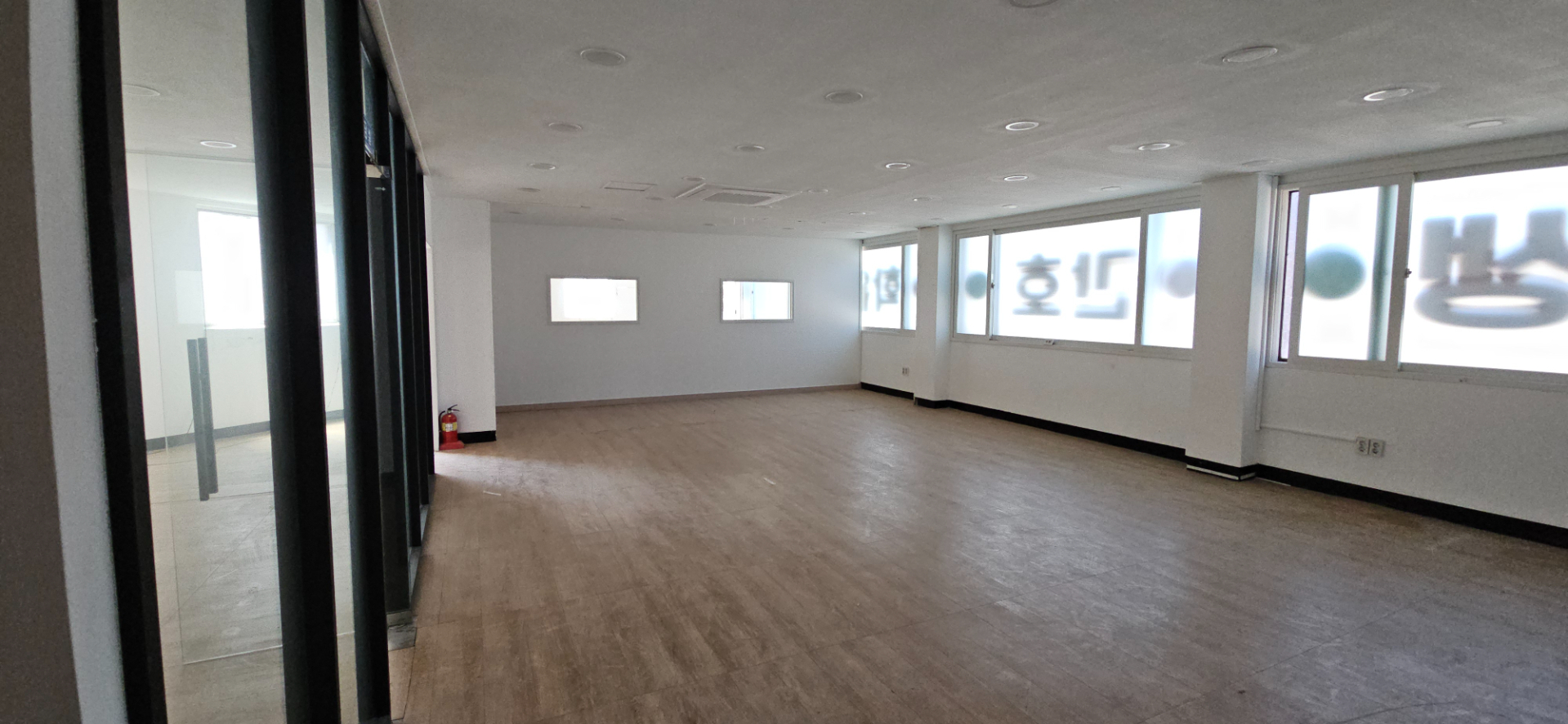 부산광역시 남구 문현동 사무실 썸네일 2