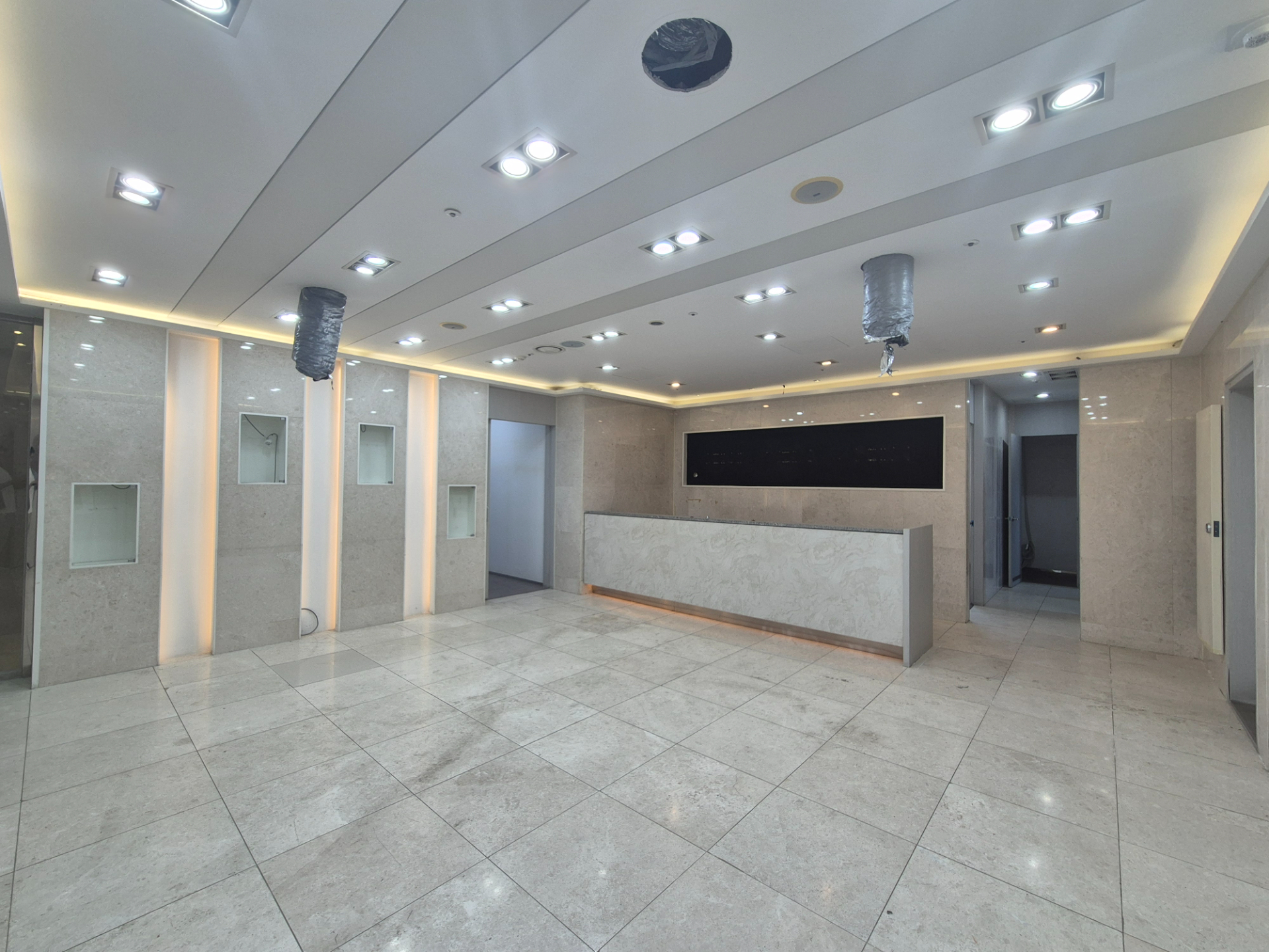 부산광역시 부산진구 부전동 상가 - 1