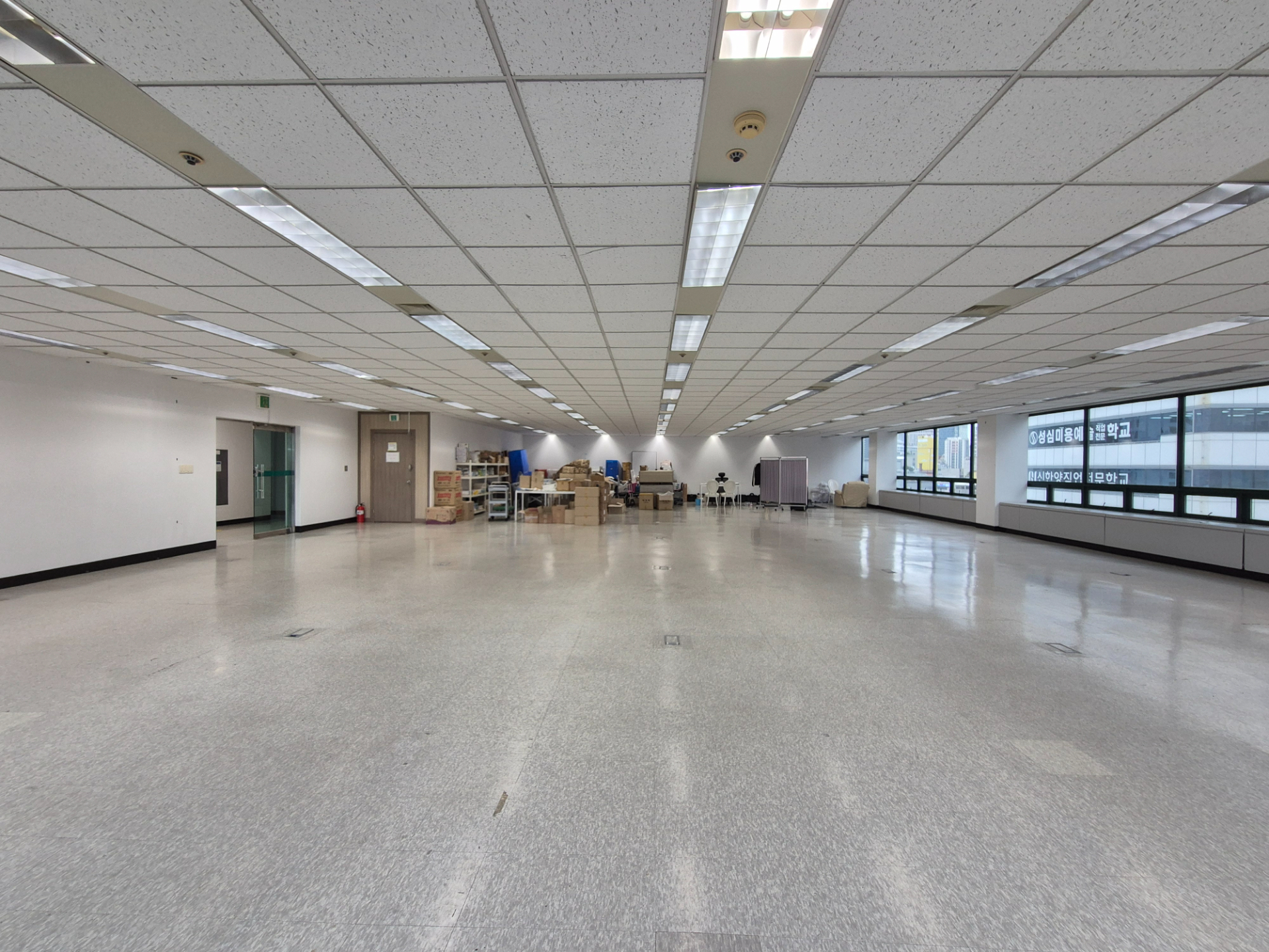 부산광역시 부산진구 부전동 상가 - 1