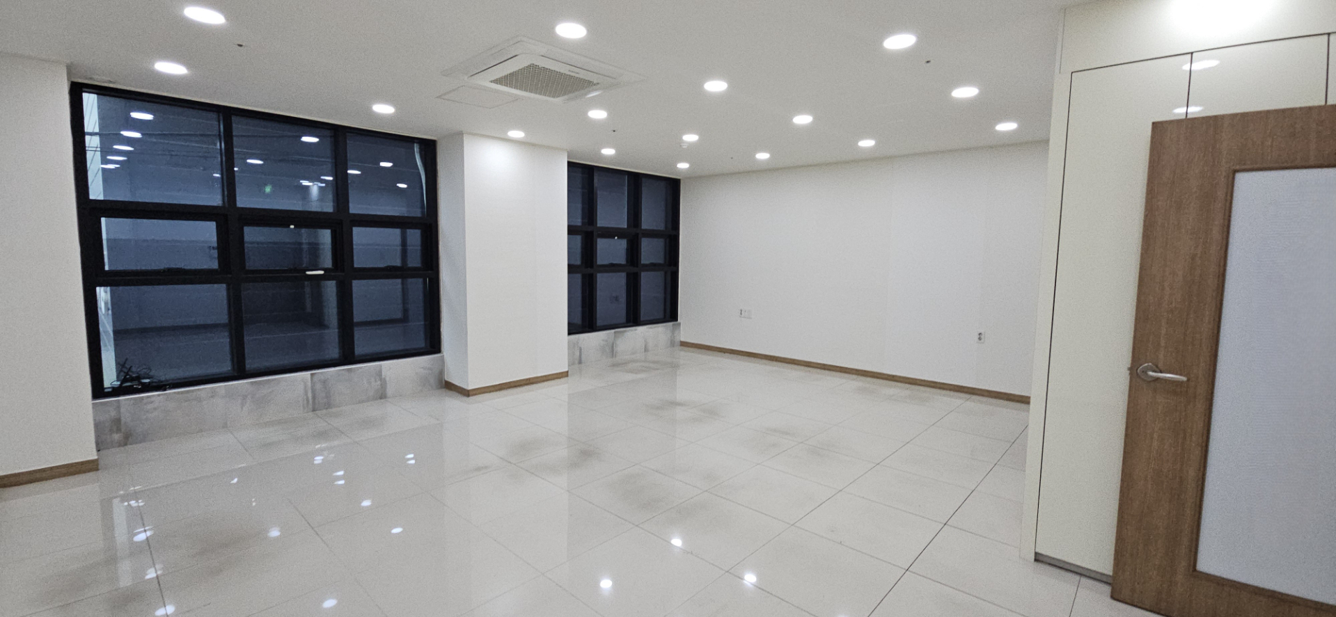 부산광역시 남구 대연동 상가 썸네일 2