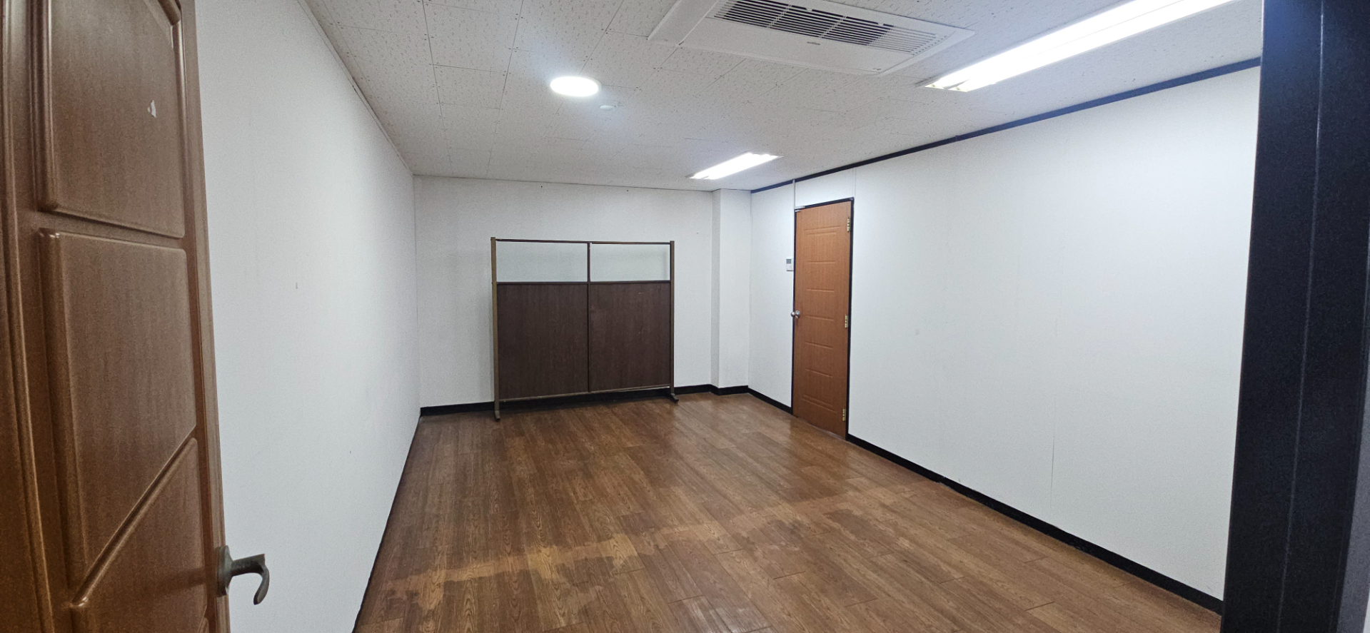 부산광역시 동구 초량동 사무실 썸네일 6