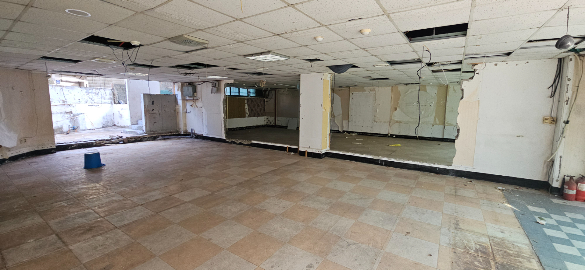 부산광역시 연제구 거제동 상가 썸네일 3