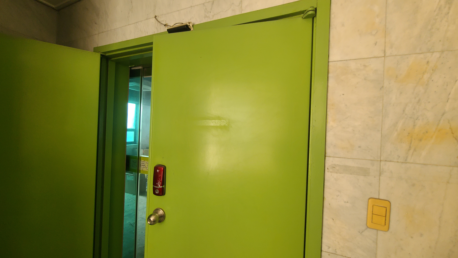 부산광역시 중구 광복동1가 상가 썸네일 7