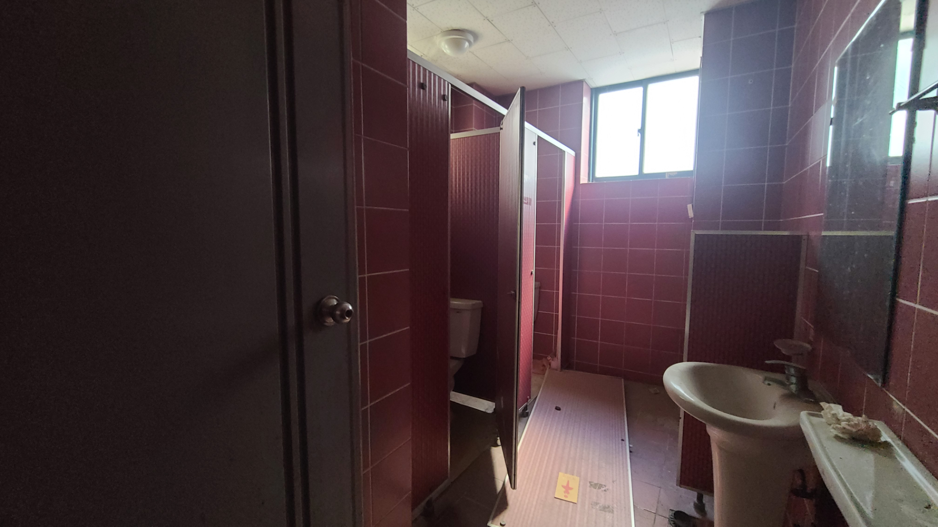 부산광역시 중구 광복동1가 상가 썸네일 7