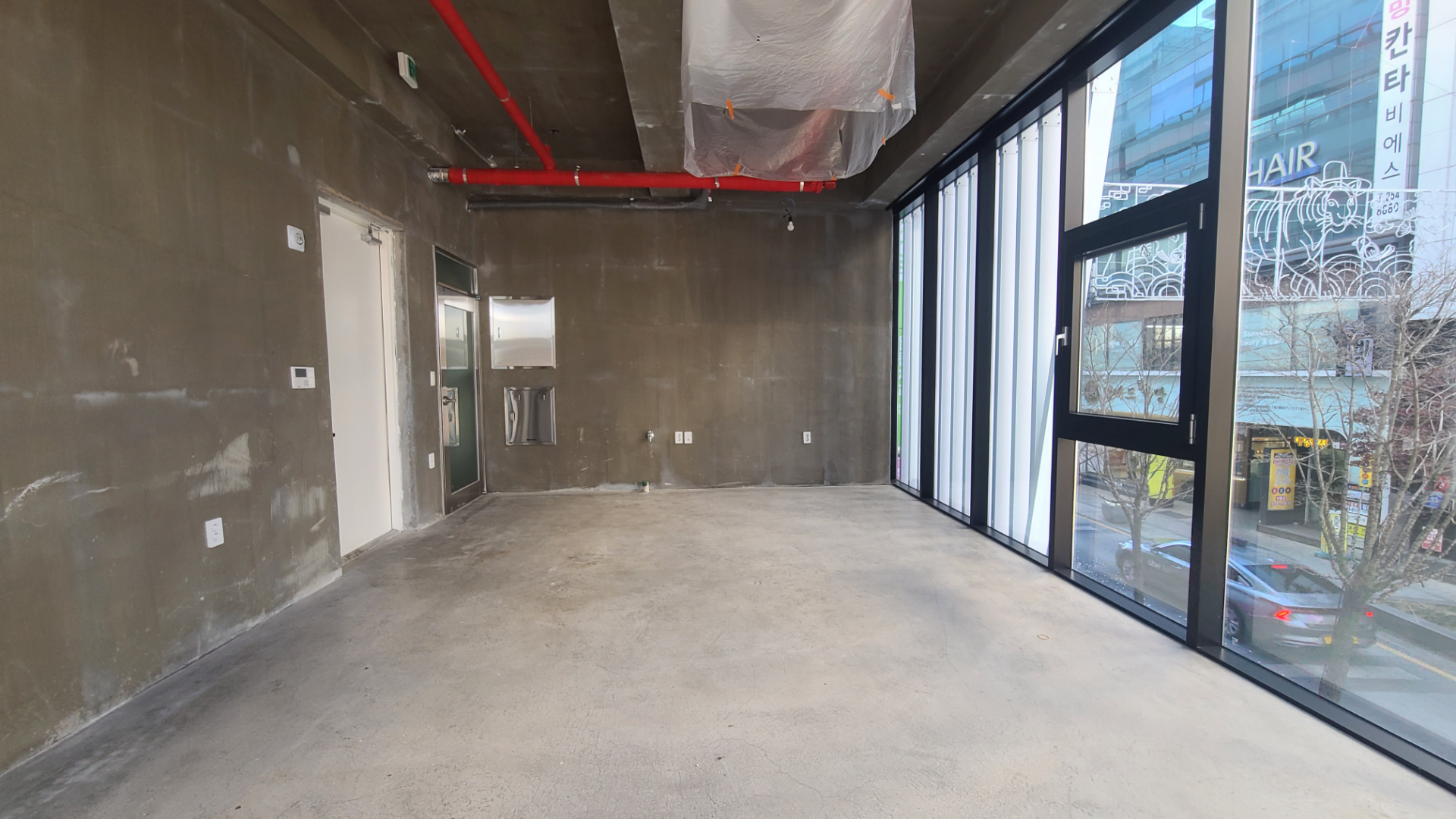 부산광역시 중구 광복동1가 상가 썸네일 2