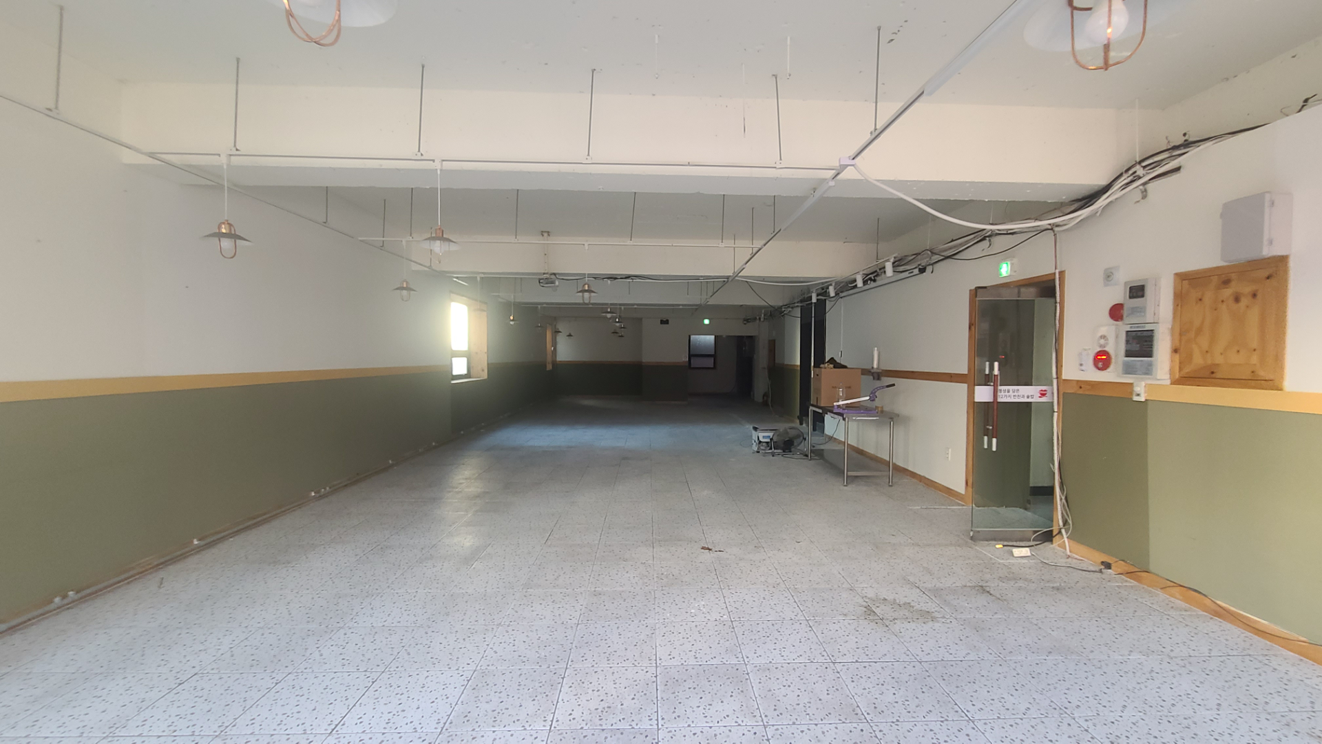 부산광역시 남구 대연동 상가 - 1