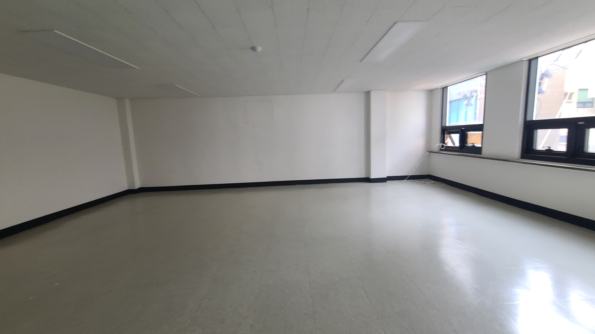 부산광역시 중구 중앙동4가 사무실 썸네일 2