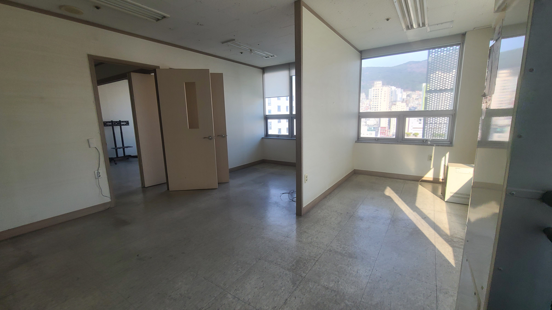 부산광역시 부산진구 부전동 사무실 - 1