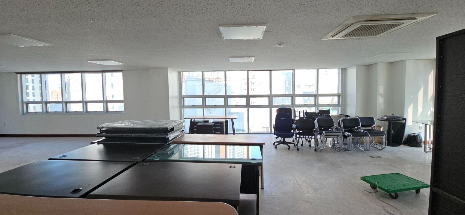 부산광역시 연제구 연산동 사무실 - 1