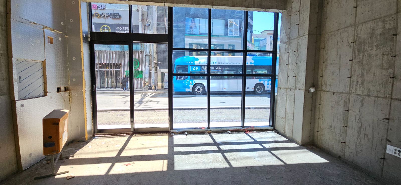 부산광역시 금정구 장전동 상가 - 1