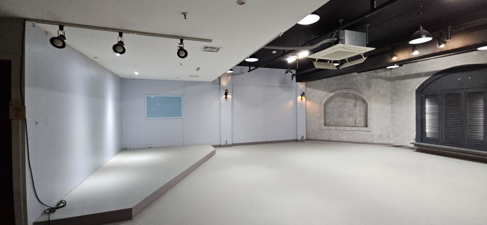 부산광역시 연제구 연산동 상가 - 1