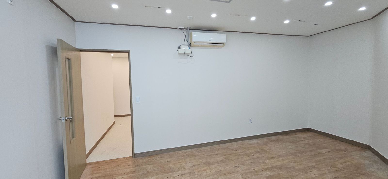 부산광역시 해운대구 좌동 사무실 썸네일 6