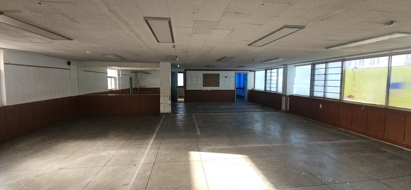 부산광역시 연제구 연산동 사무실 - 1