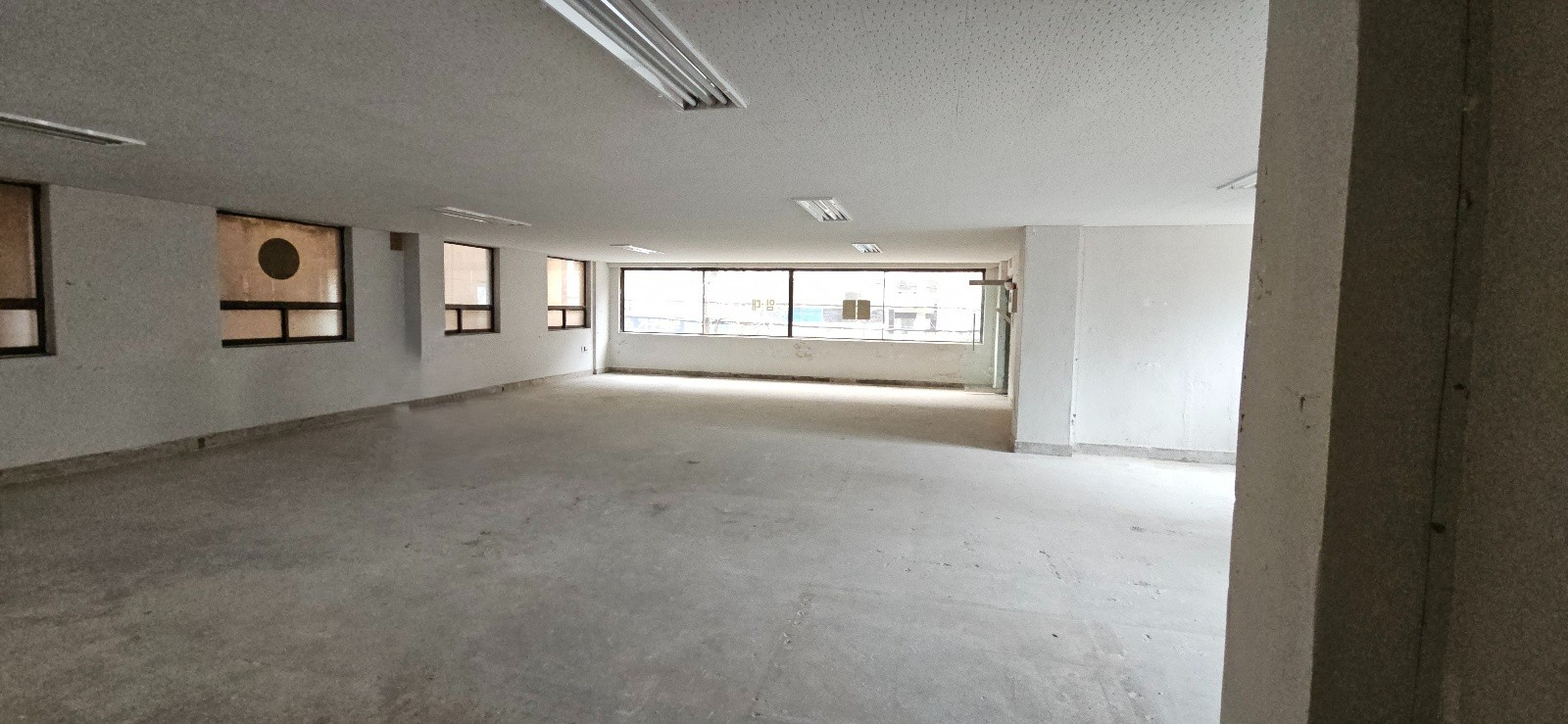 부산광역시 부산진구 개금동 사무실 - 1