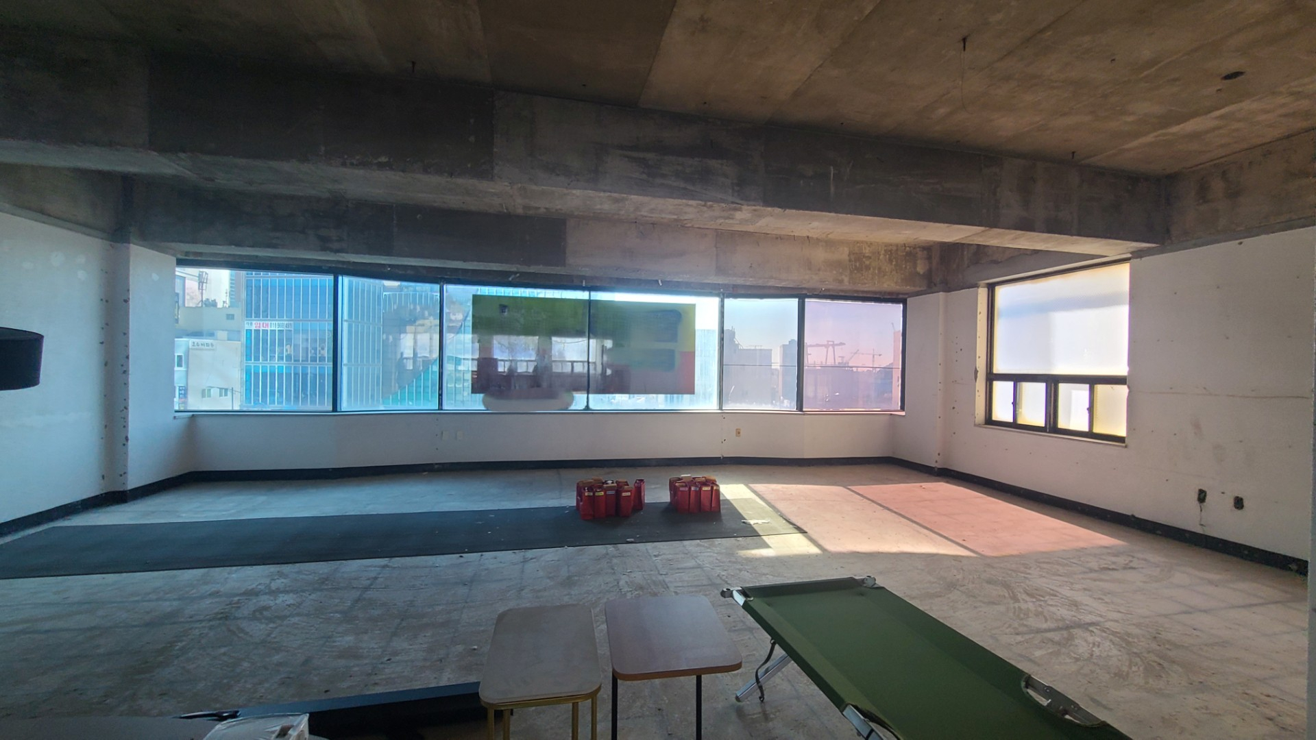 부산광역시 중구 광복동1가 상가 - 1